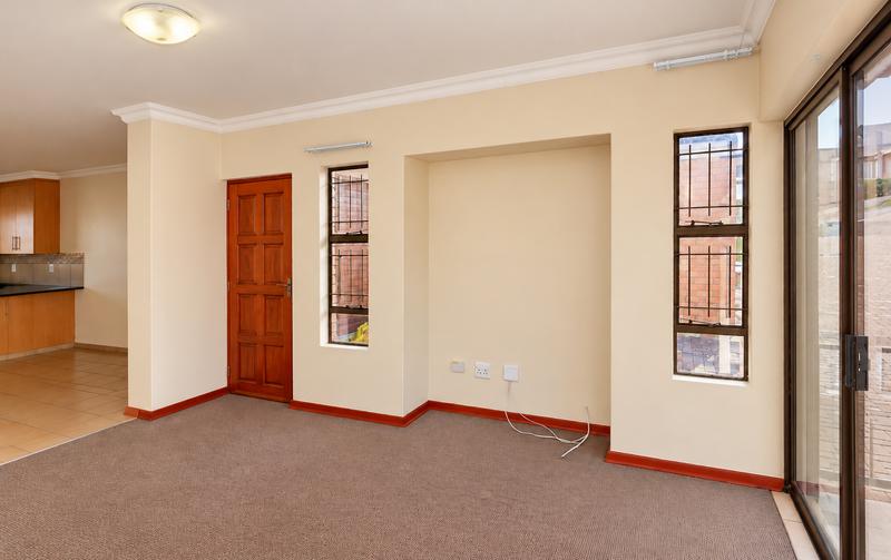 2 Bedroom Property for Sale in Langenhovenpark Free State